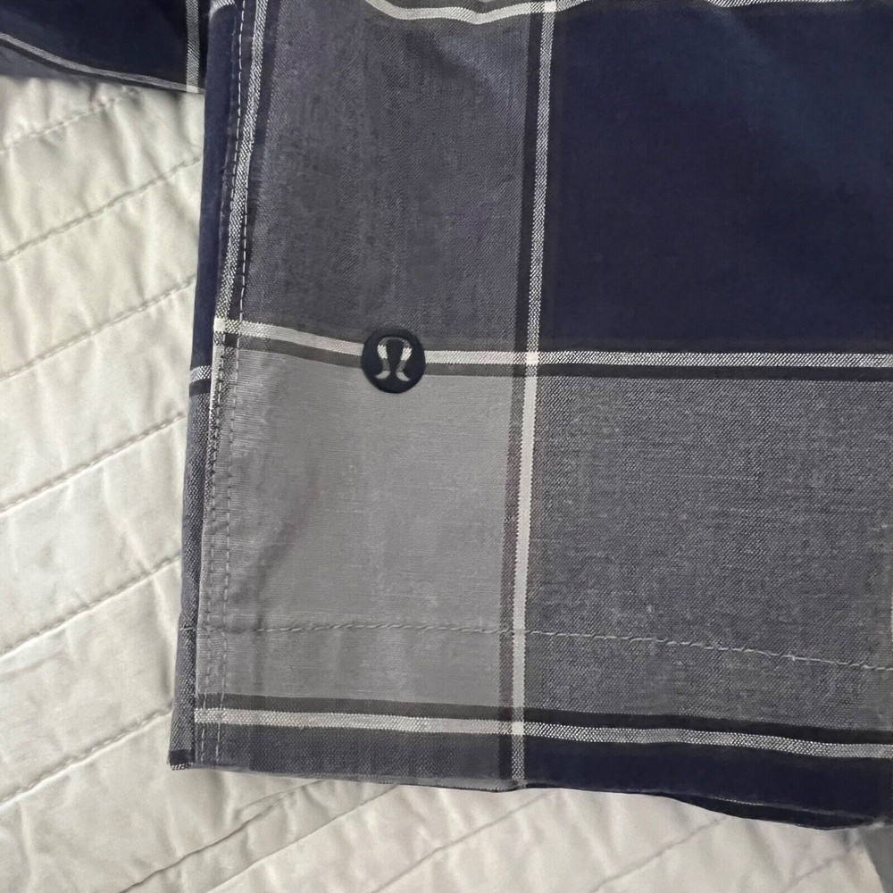 Lululemon Men’s Size 40 Blue and Grey Checkered Plaid Casual Walking Shorts - Picture 5 of 5